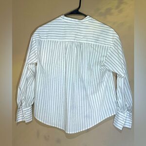 Banana republic white and black striped shirt. Size XXS petite